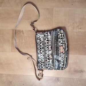 Sakroots Crossbody Black & White EUC